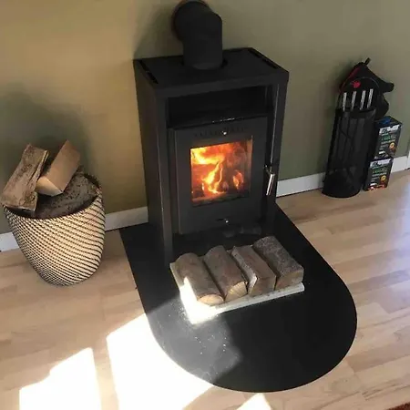 Modern 2 Bedroom Close To Airport And Town - Sleeps 8 * Köpenhamn